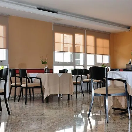 Castro Hotel 3*