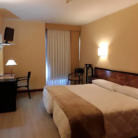 Castro Hotel 3*